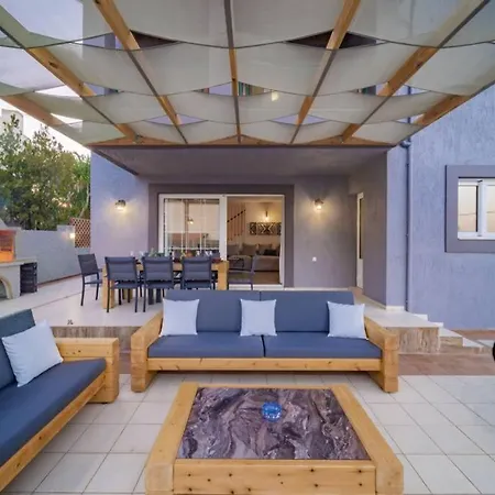 Omega Villa *